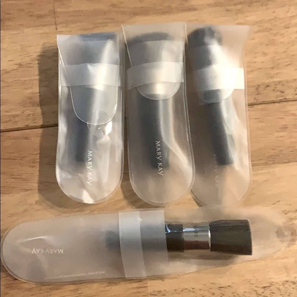 Mary Kay Liquid Foundation Brush
